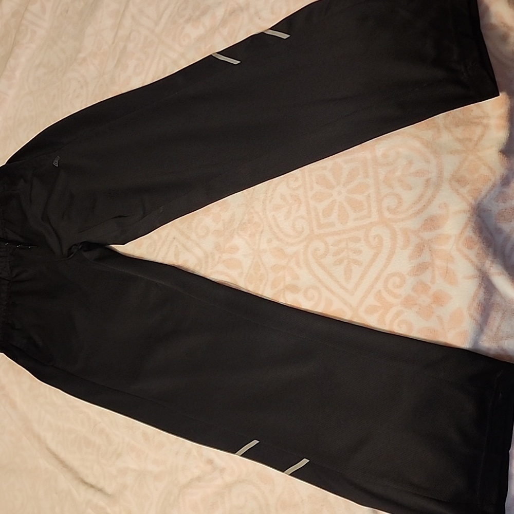 Athletic pants